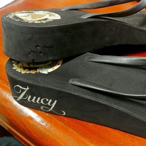 Juicy Couture Flip Flops Size 10